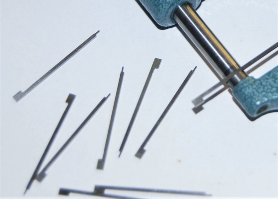 Bagian Cetakan Injeksi Plastik TiCN SKH51, Pin Ejector Lurus Nitriding