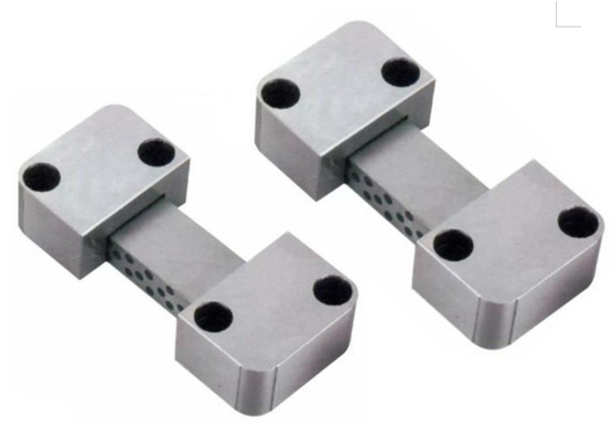 Vacuum Hardened Locating Block Set Komponen Cetakan Plastik Dengan Unit Interlock Pria Pusat
